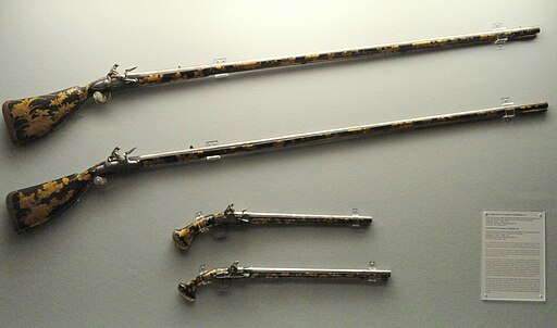 Japanese lacquer guns - Staatliches Museum für Völkerkunde München - DSC08376